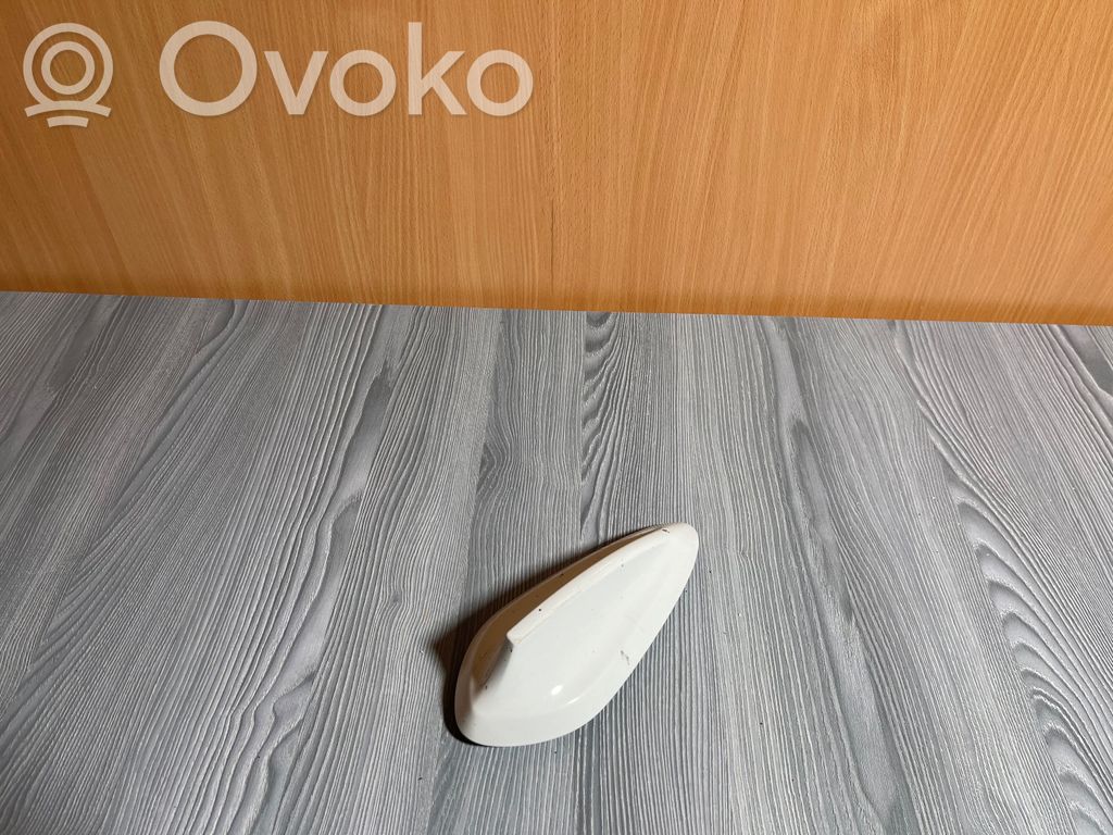 BMW 5 G30 G31 G38 Roof (GPS) antenna cover 