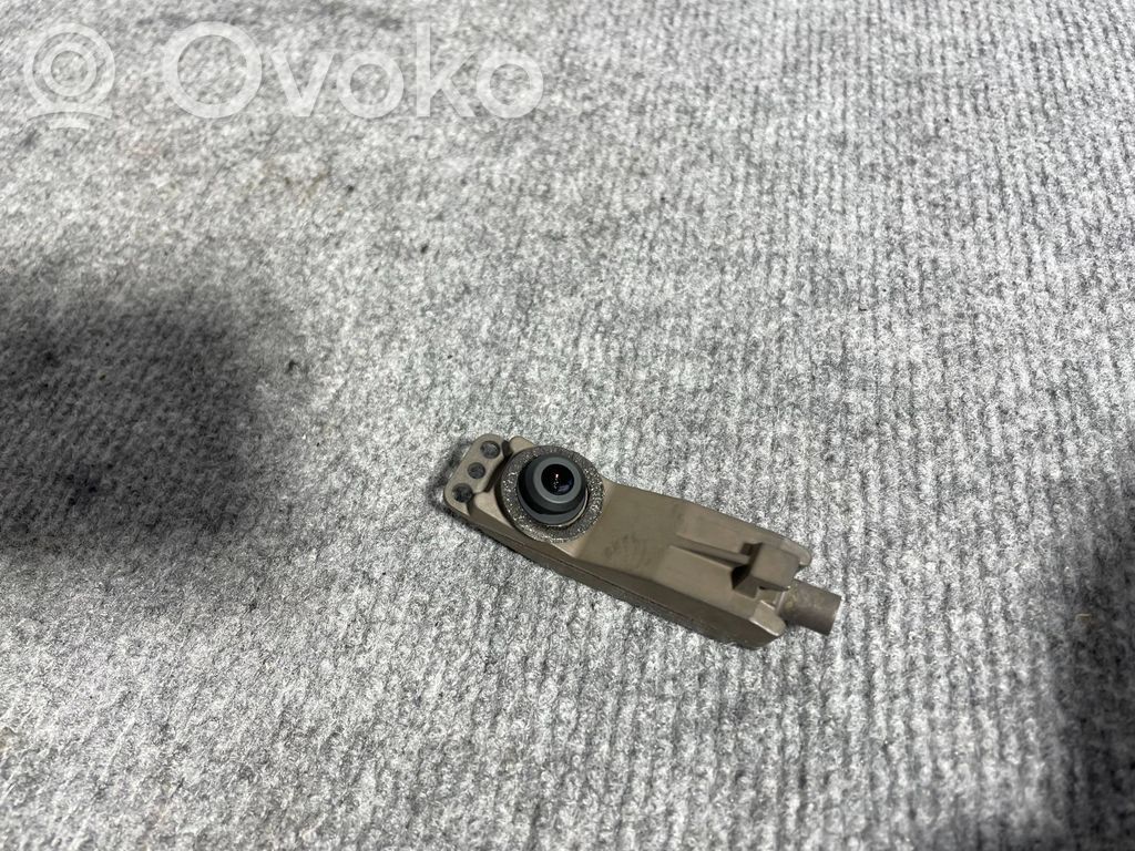 Atpakaļskata kamera   106910400D,A18J0470597