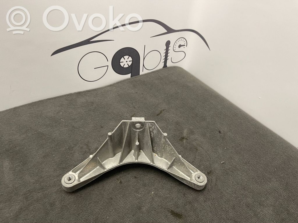 BMW X5 F15 Engine mounting bracket 