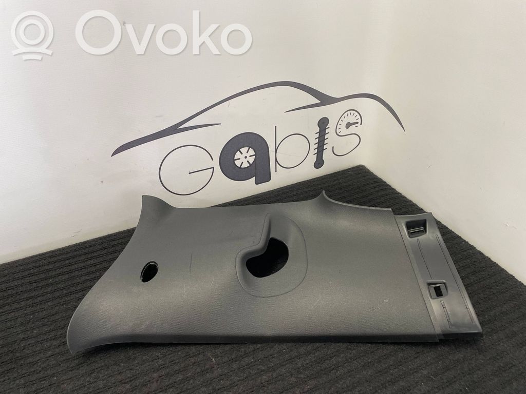 Dodge RAM (C) pillar trim 