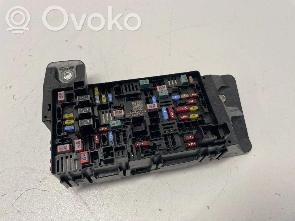 Dodge RAM Fuse module 