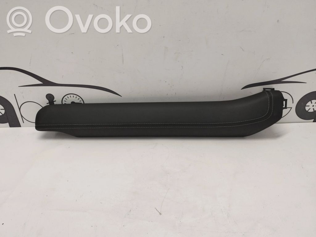 Panel trim   5YN901X9AB