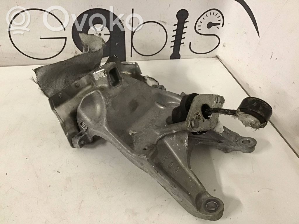 Audi Q3 F3 Engine mounting bracket 