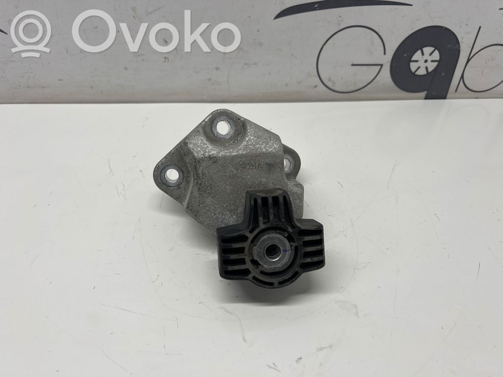 Volvo C40 Engine mount bracket 
