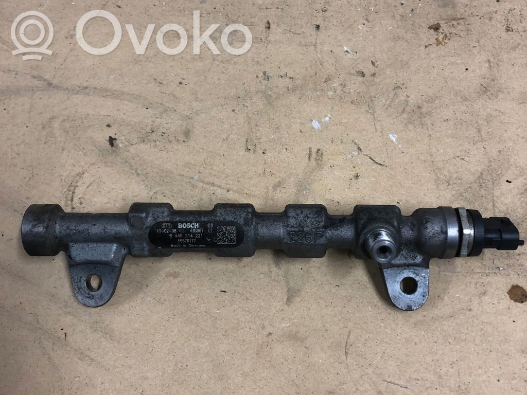 Opel Insignia A Degvielas maģistrālā caurule 