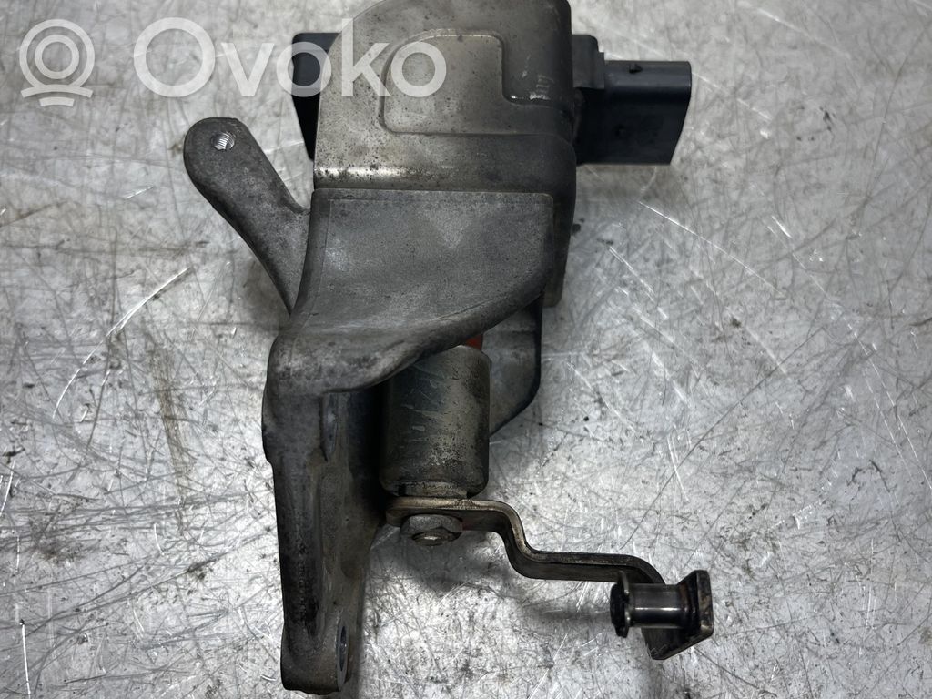 BMW 3 E90 E91 Turbine electric control actuator 