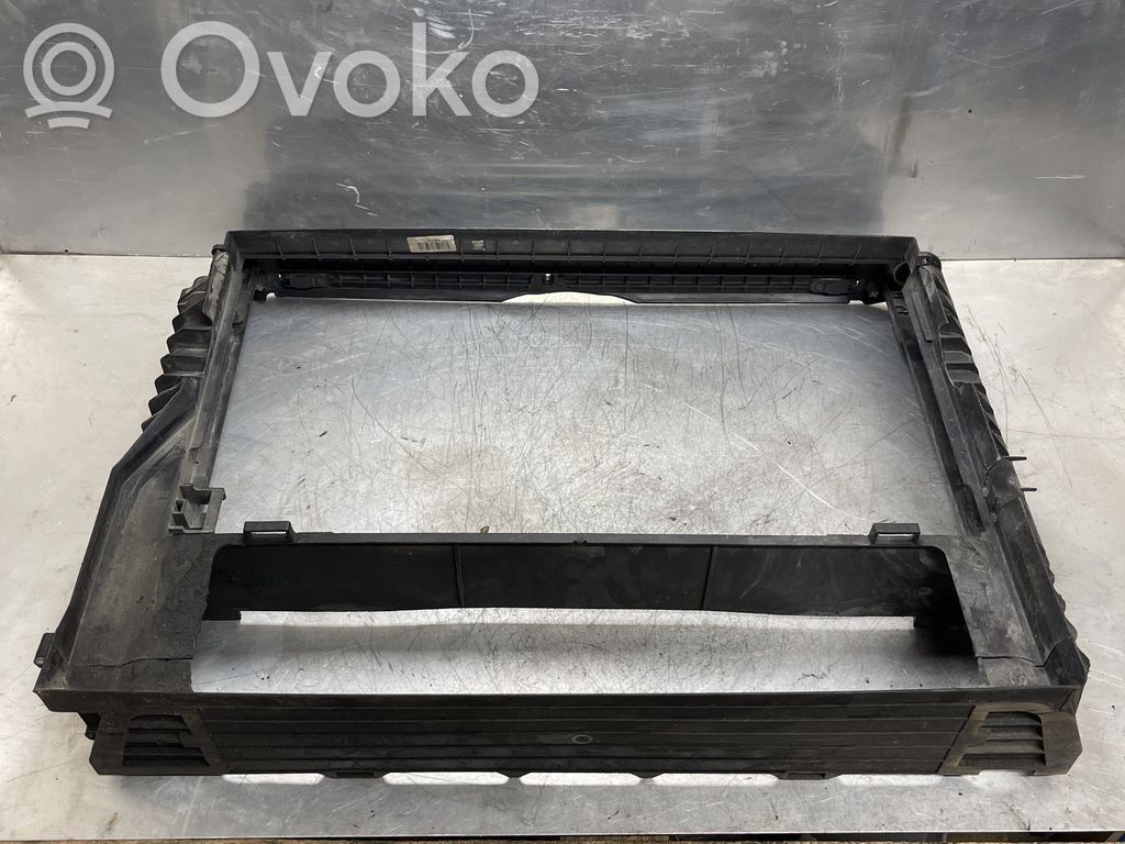 BMW 5 E60 E61 Radiator mount bracket 