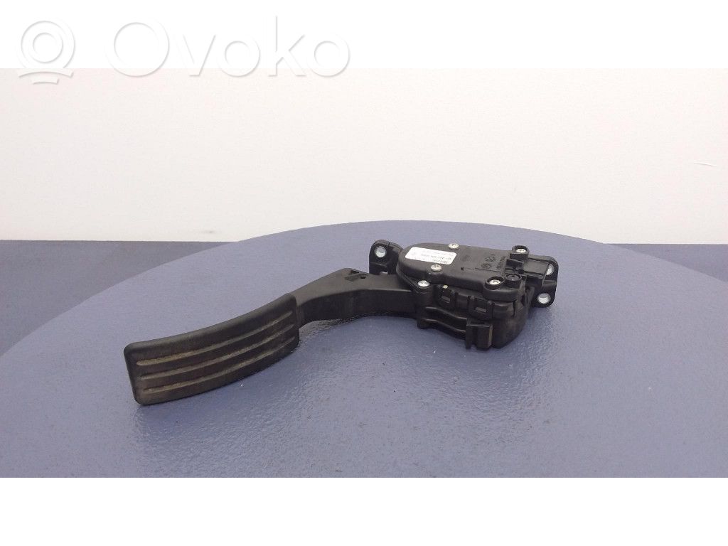 Accelerator throttle pedal   8200386506D,8200386506D