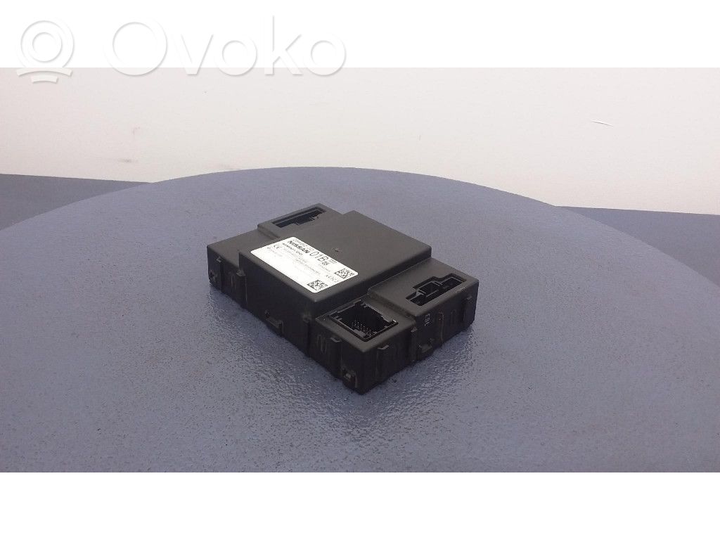 Nissan X-Trail T30 Comfort/convenience module 
