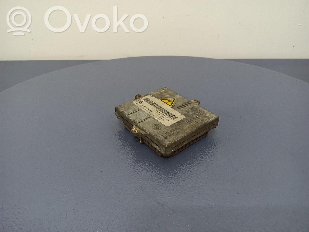 BMW 3 E46 Įtampos keitiklis/ keitimo modulis 