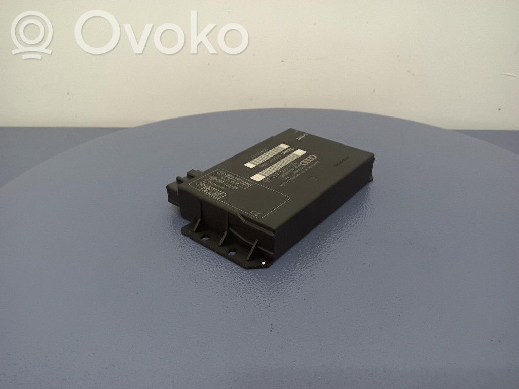 Audi A4 S4 B6 8E 8H Mukavuusmoduuli 
