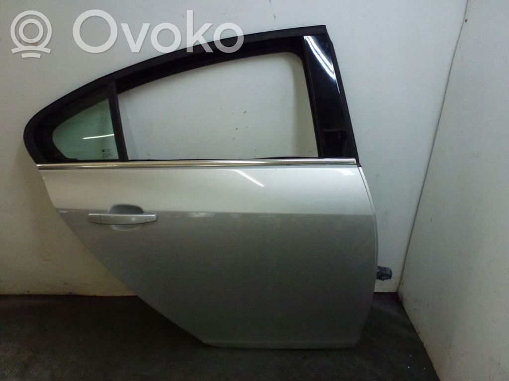 Puerta trasera