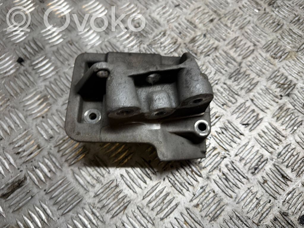 Fiat Tipo Engine mount bracket 