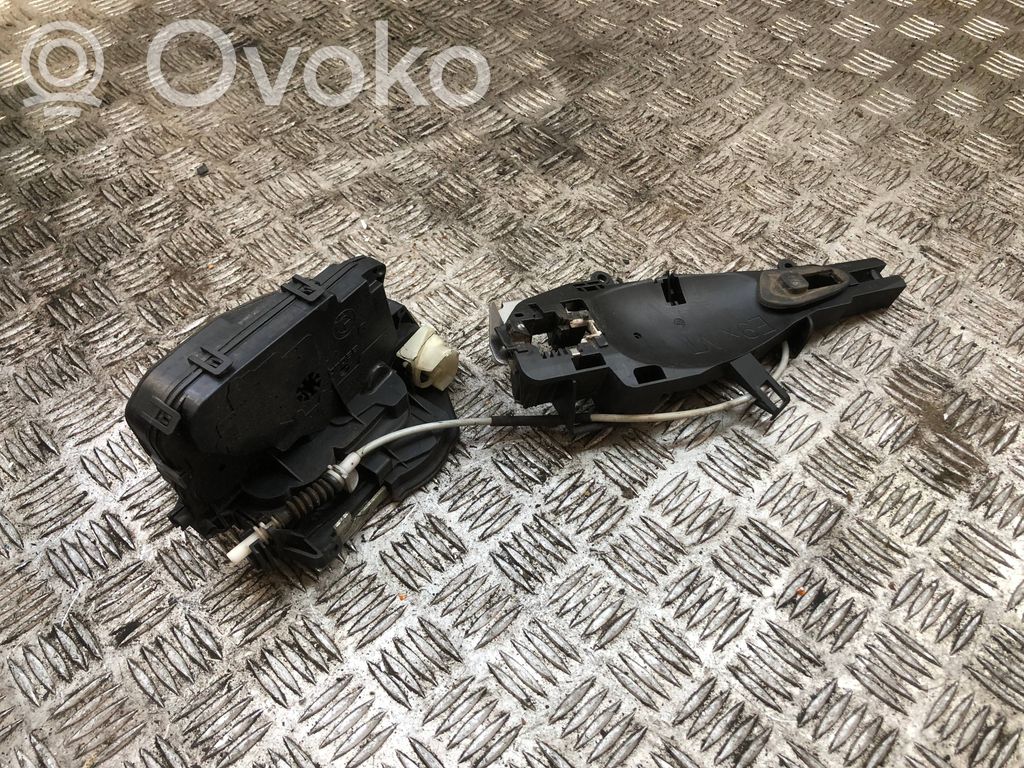 BMW 3 E90 E91 Front door lock 