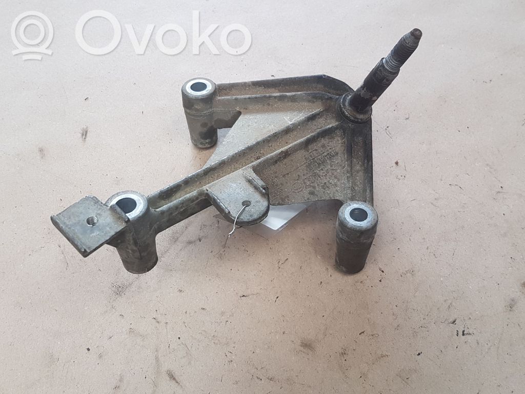 Gearbox mounting bracket   7700434671