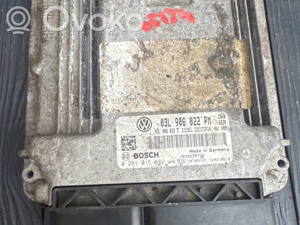 Volkswagen Golf VI Engine control unit/module 