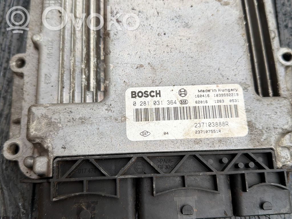 Opel Vivaro Engine control unit/module 