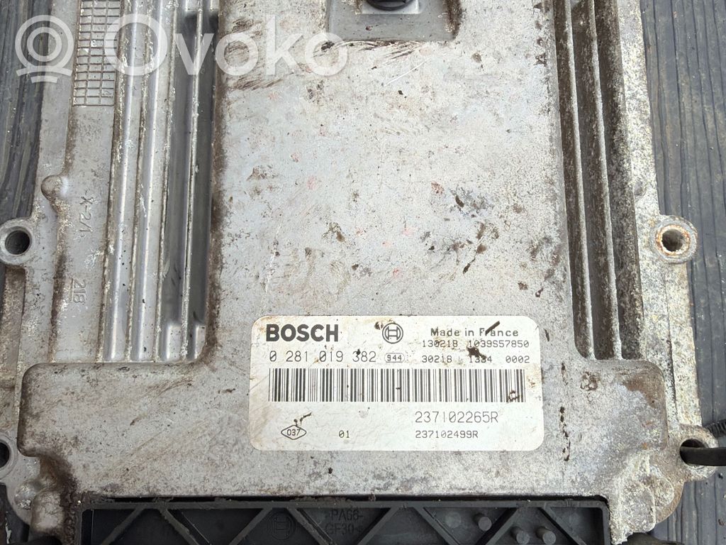 Renault Master III Engine control unit/module 