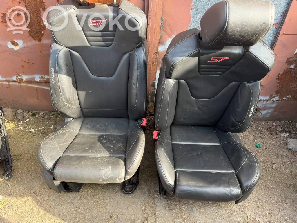Seat set
