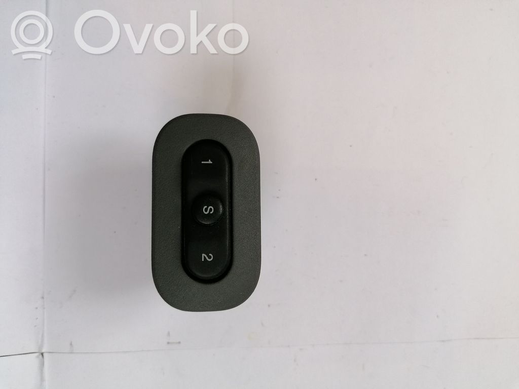 Jeep Grand Cherokee (WK) Seat memory switch 