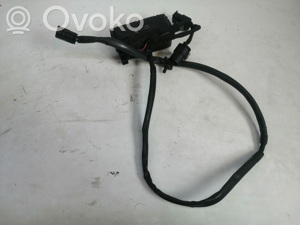 BMW 5 E39 Relais de ventilateur de liquide de refroidissement 