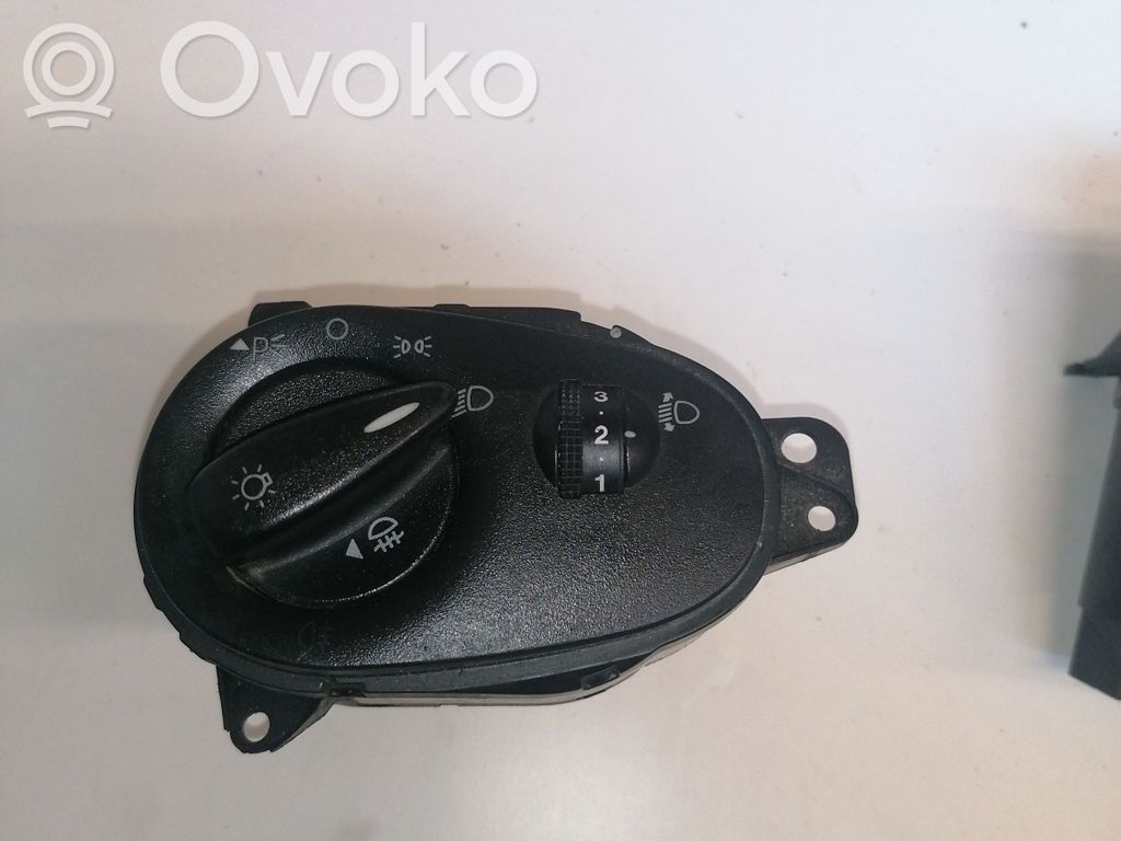 Ford Focus Light switch 