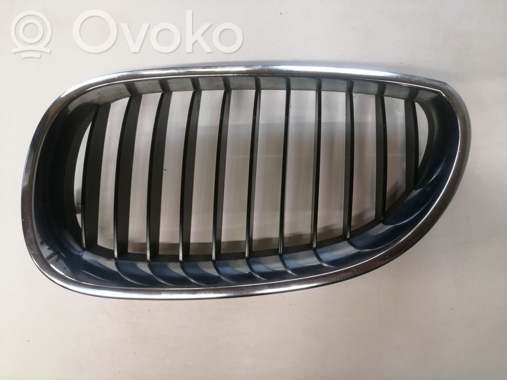 BMW 5 E60 E61 Front bumper upper radiator grill 