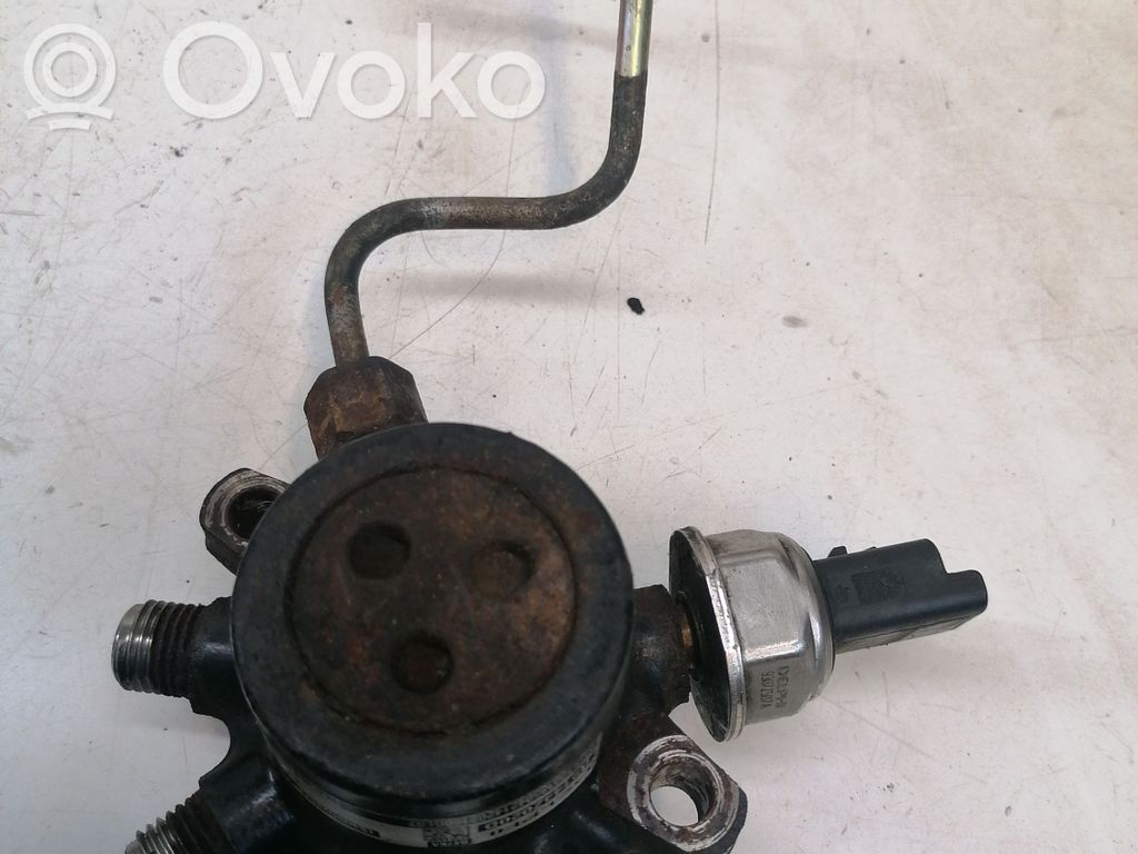 Ford Focus Fuel main line pipe 