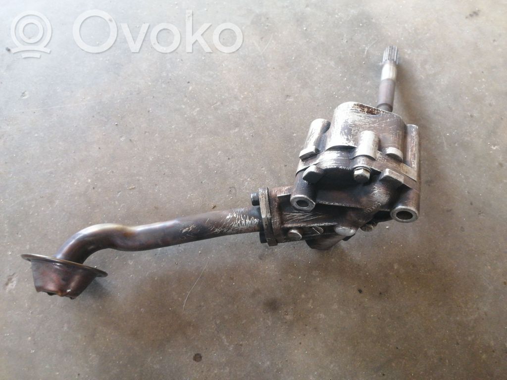 Audi A4 S4 B5 8D Bomba de aceite 