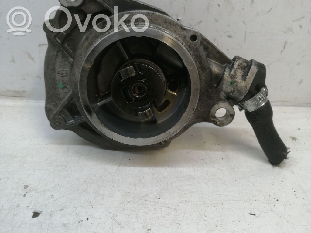 BMW 5 E39 Pompă vacuum 