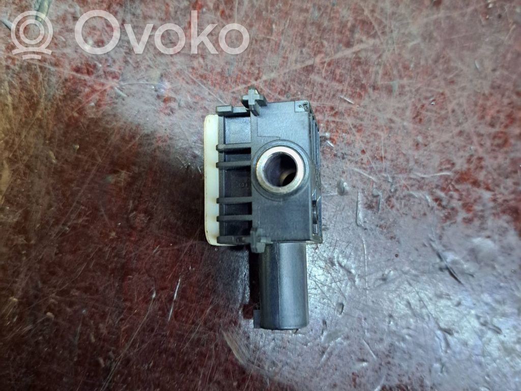 Mercedes-Benz ML W164 Airbag deployment crash/impact sensor 