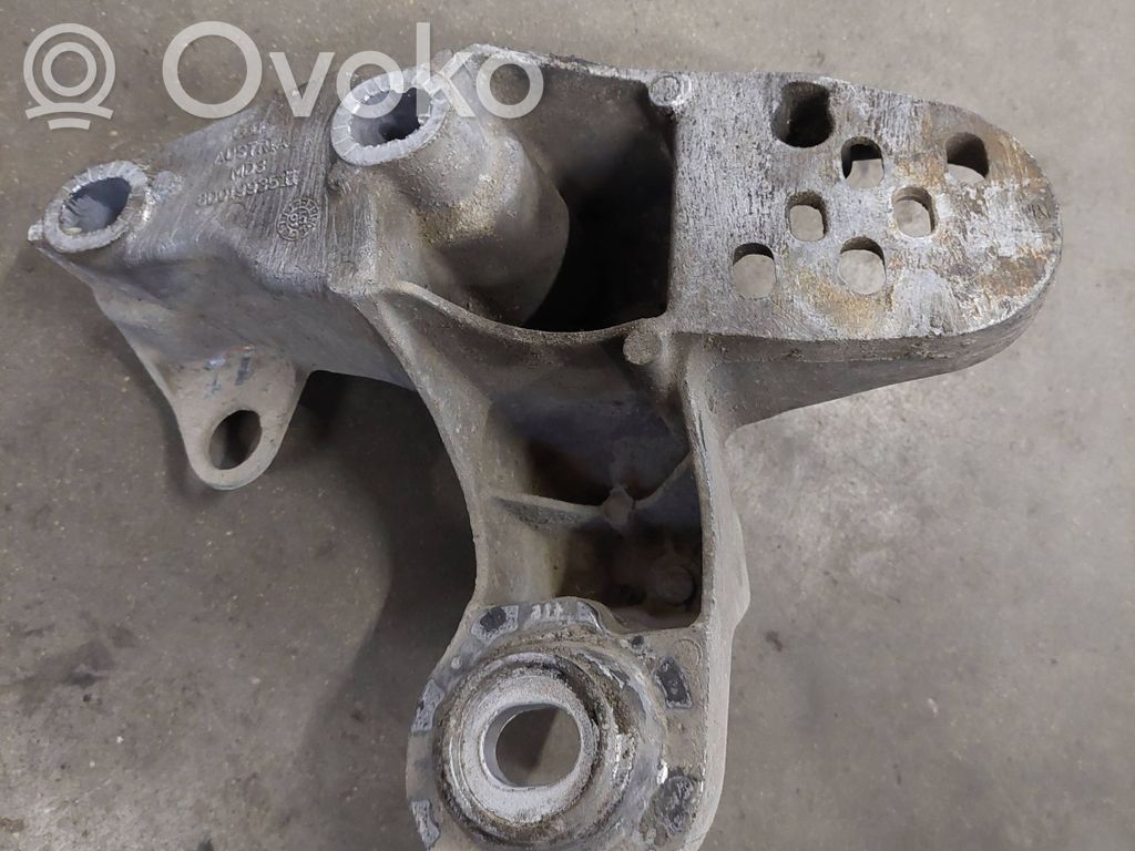 Engine mounting bracket   8D0199351H