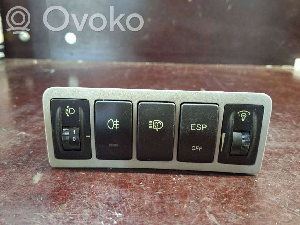 Hyundai Sonata A set of switches 
