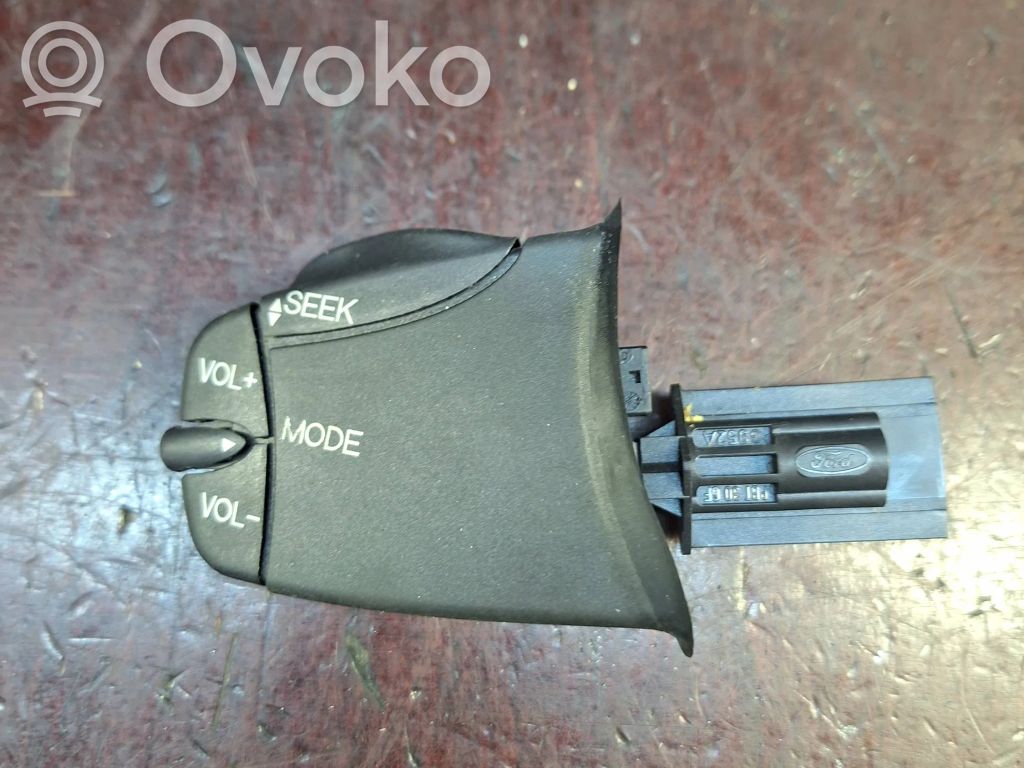 Ford Fiesta Multifunctional control switch/knob 