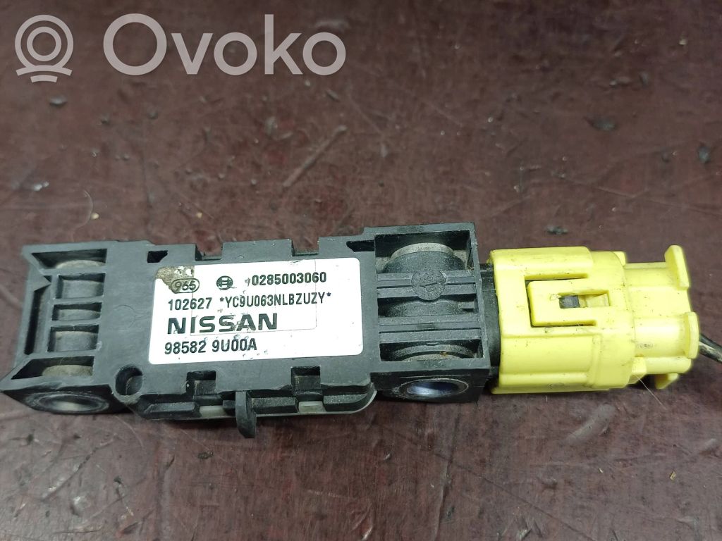 Nissan Note (E11) Airbag deployment crash/impact sensor 