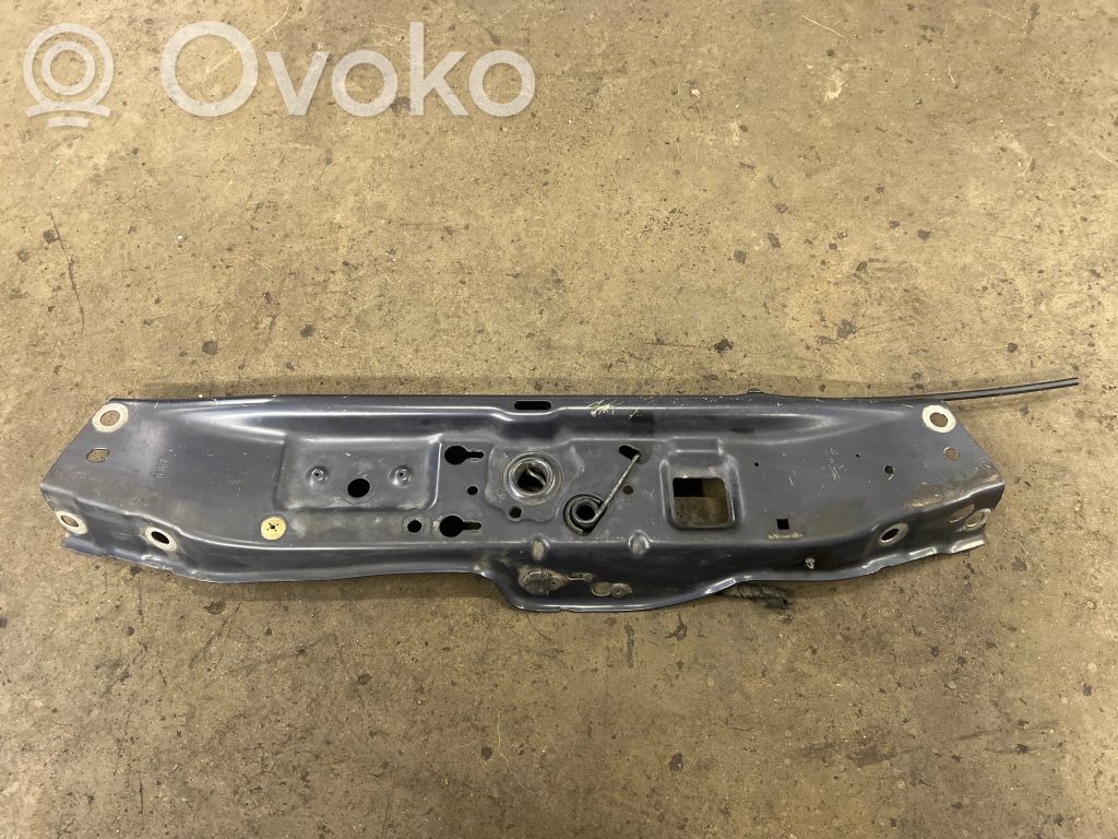 Opel Astra H Viršutinė dalis radiatorių panelės (televizoriaus) 