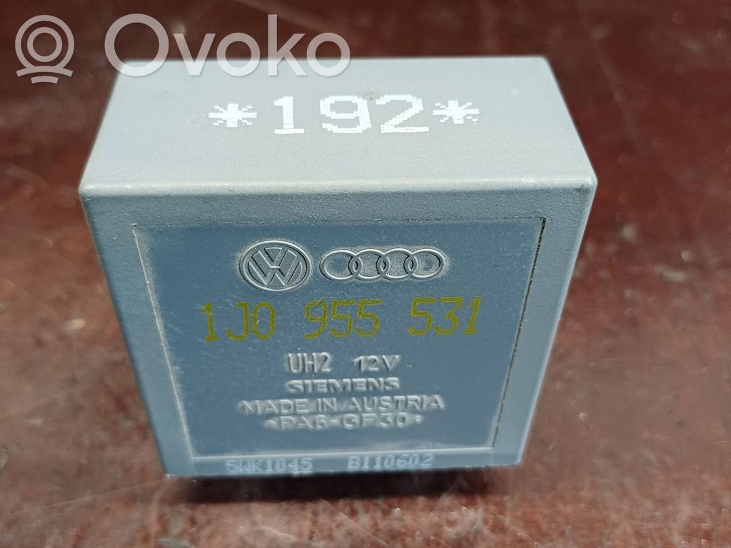 Skoda Superb B5 (3U) Window wiper relay 