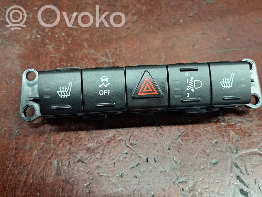 Jeep Compass Interrupteur feux de détresse 
