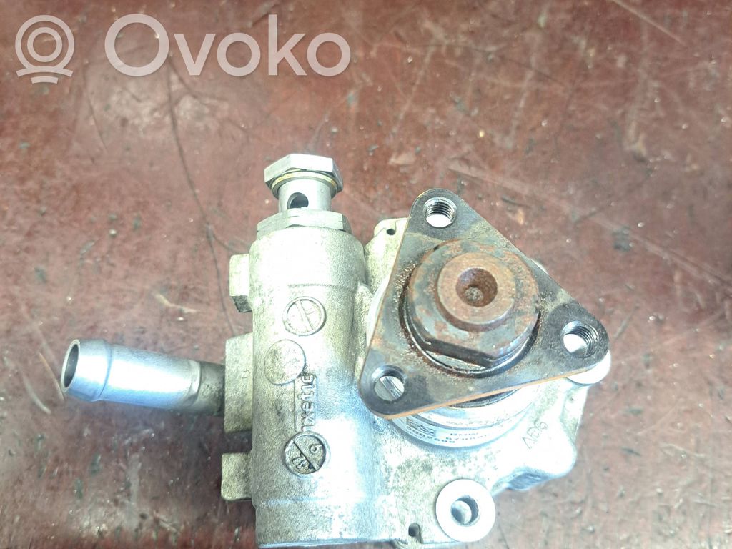 Ohjaustehostimen pumppu   679886501