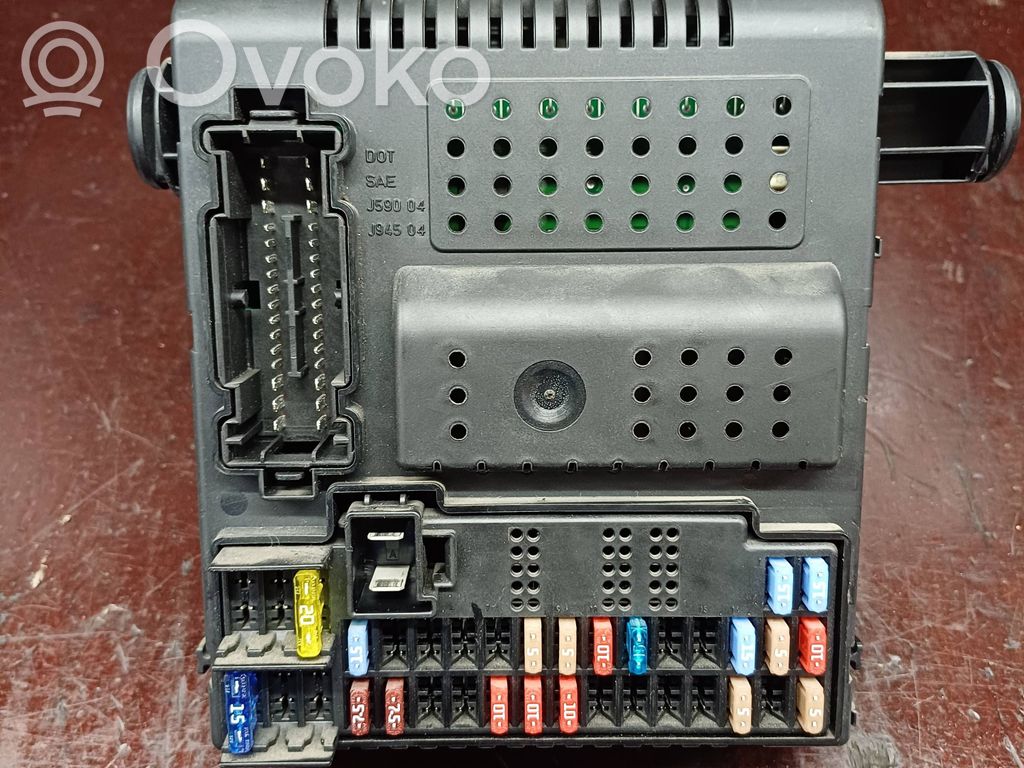 Volvo V70 Fuse module 
