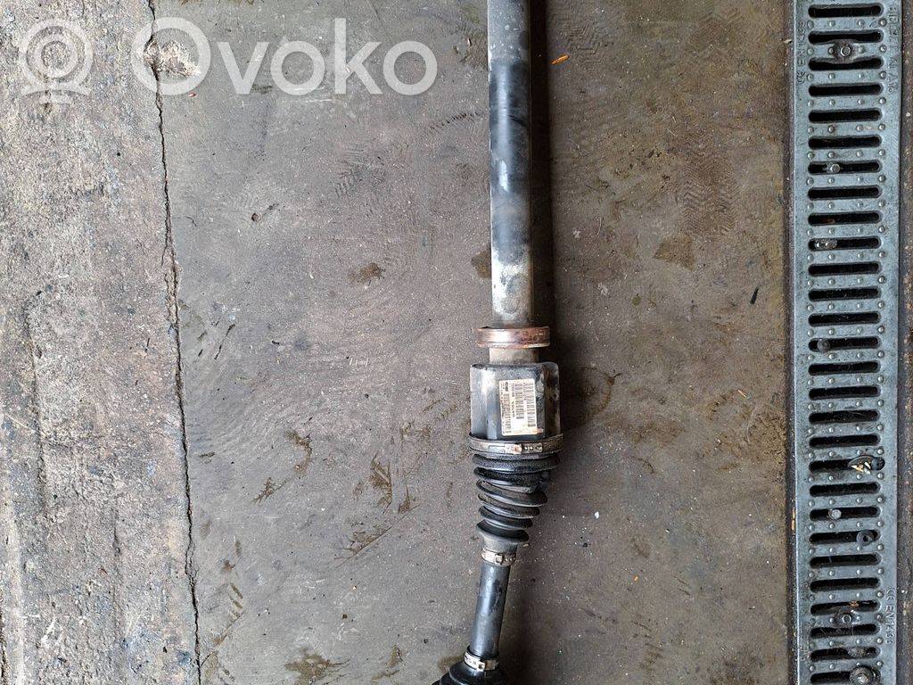 Volvo V70 Półoś przednia 