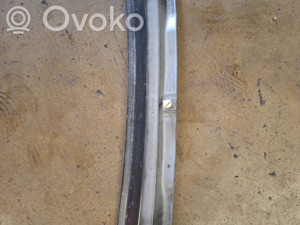 BMW 3 E46 Wiper trim 