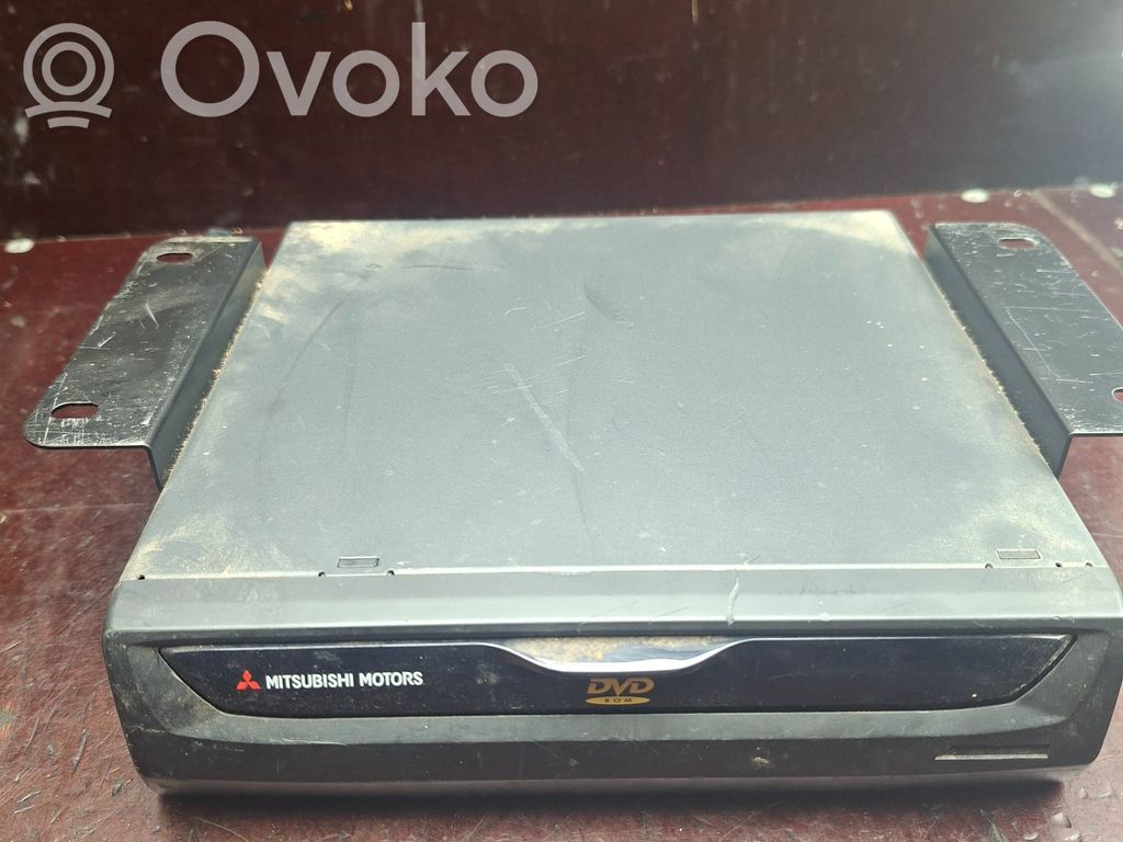 Mitsubishi Pajero Radio/CD/DVD/GPS head unit 