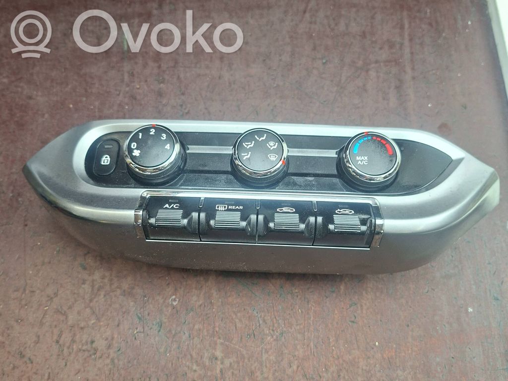 KIA Rio Climate control unit 
