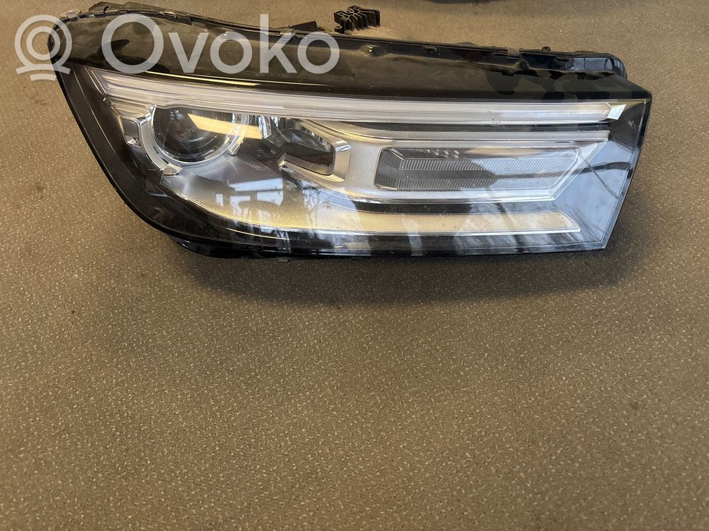 Audi Q5 SQ5 FY Lampa przednia 