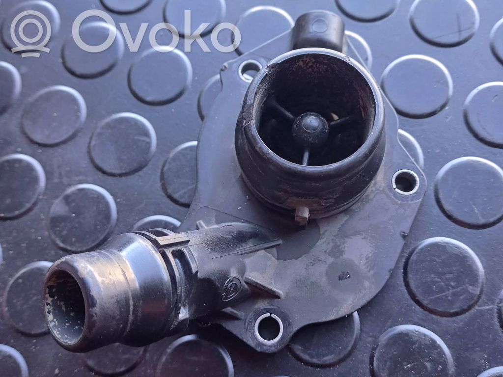 BMW 5 F10 F11 Termostatas/ termostato korpusas 