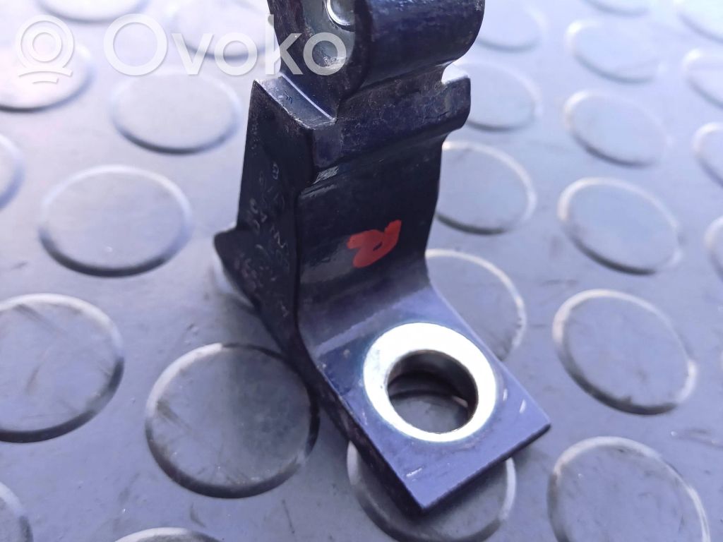 Volkswagen PASSAT B8 Front door upper hinge 