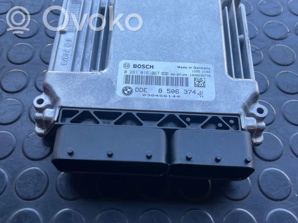 BMW 3 E90 E91 Variklio valdymo blokas 