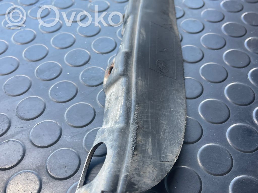 BMW 3 E90 E91 Cita veida apakšas detaļa 