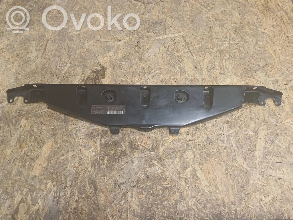 BMW 5 F10 F11 Kita variklio skyriaus detalė 
